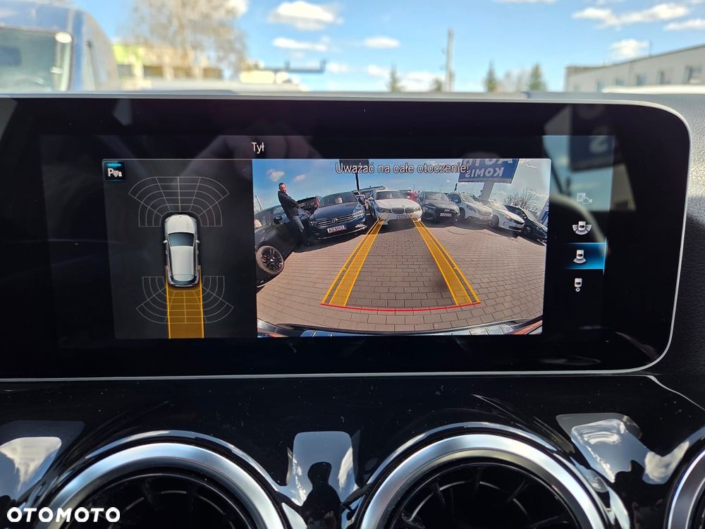 Mercedes-Benz GLA 200 d 8G-DCT - 17