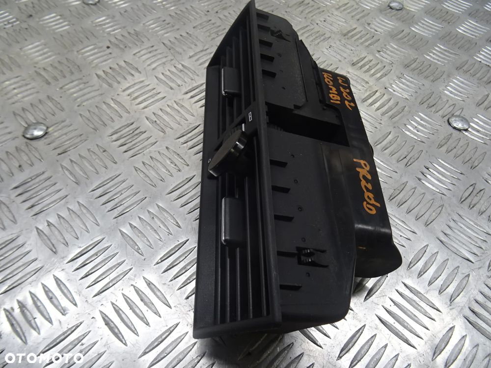 MERCEDES W202 LIFT 96-01 KRATKA NAWIEWU ŚRODKOWA - 5