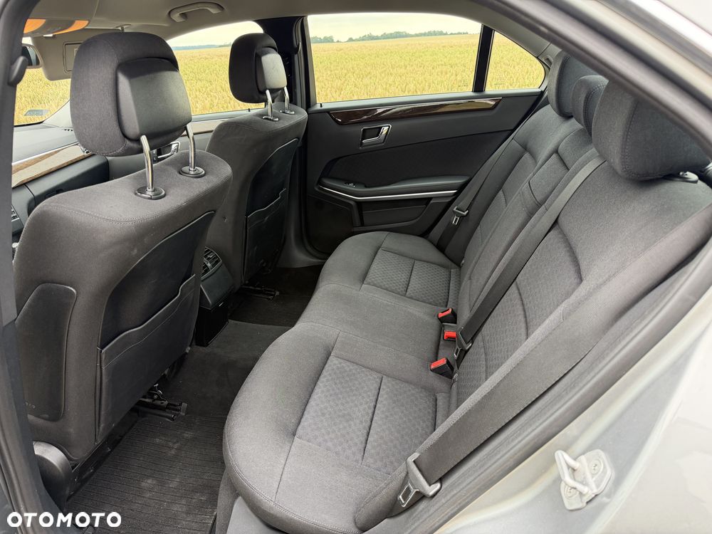 Mercedes-Benz Klasa E 220 CDI BlueEff Avantgarde - 8