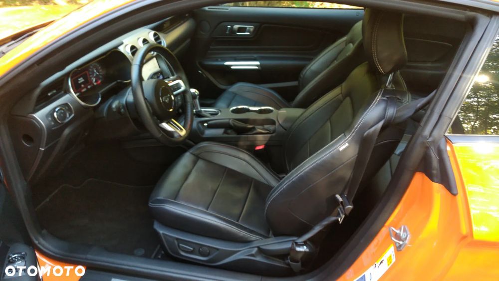 Ford Mustang - 22