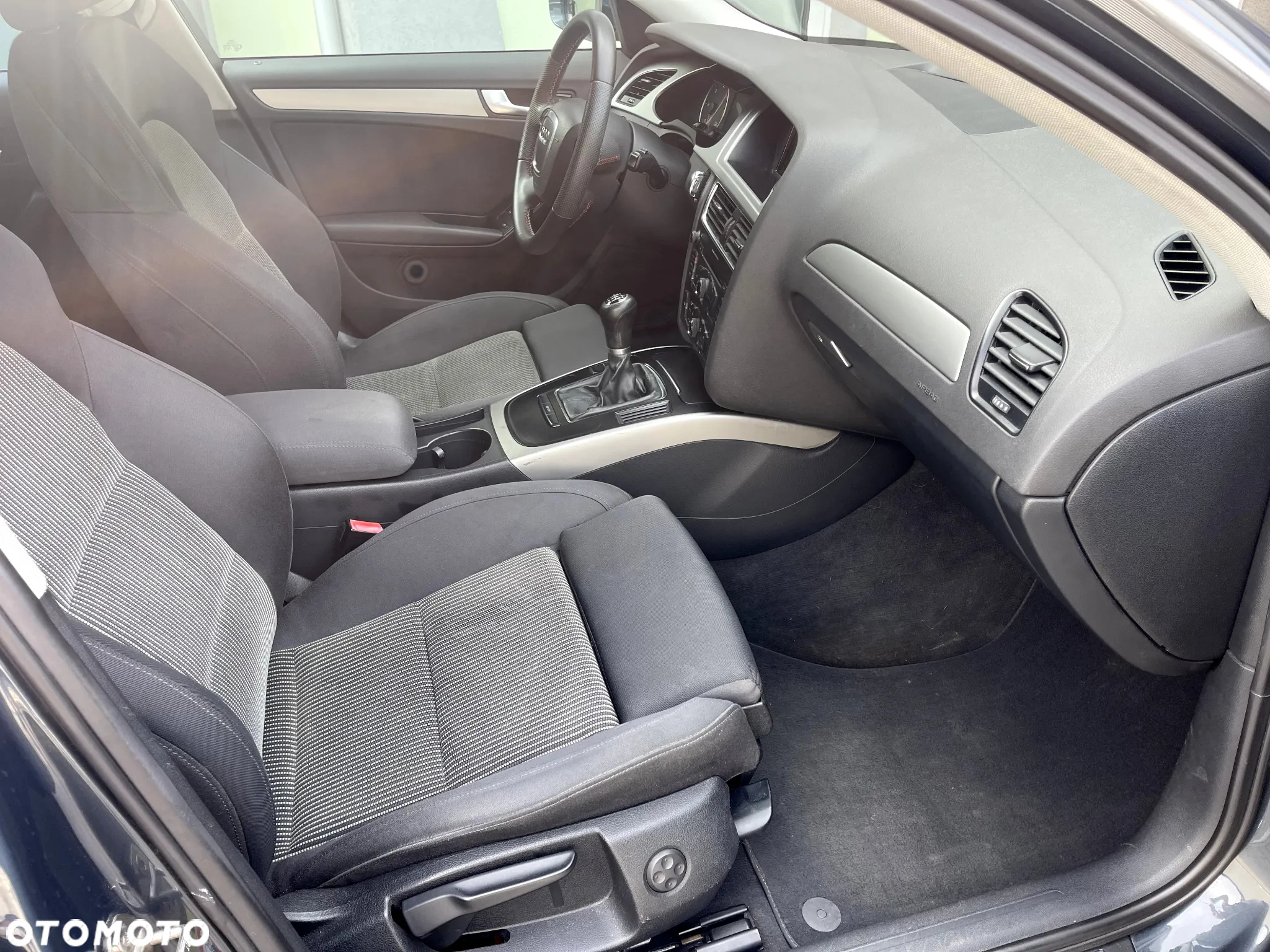 Audi A4 2.0 TDI Limited Edition - 23