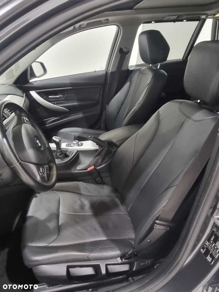 BMW Seria 3 - 22