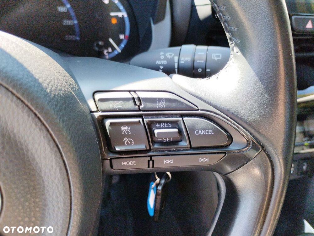 Toyota Yaris Cross Hybrid 1.5 Comfort 4x4 - 17