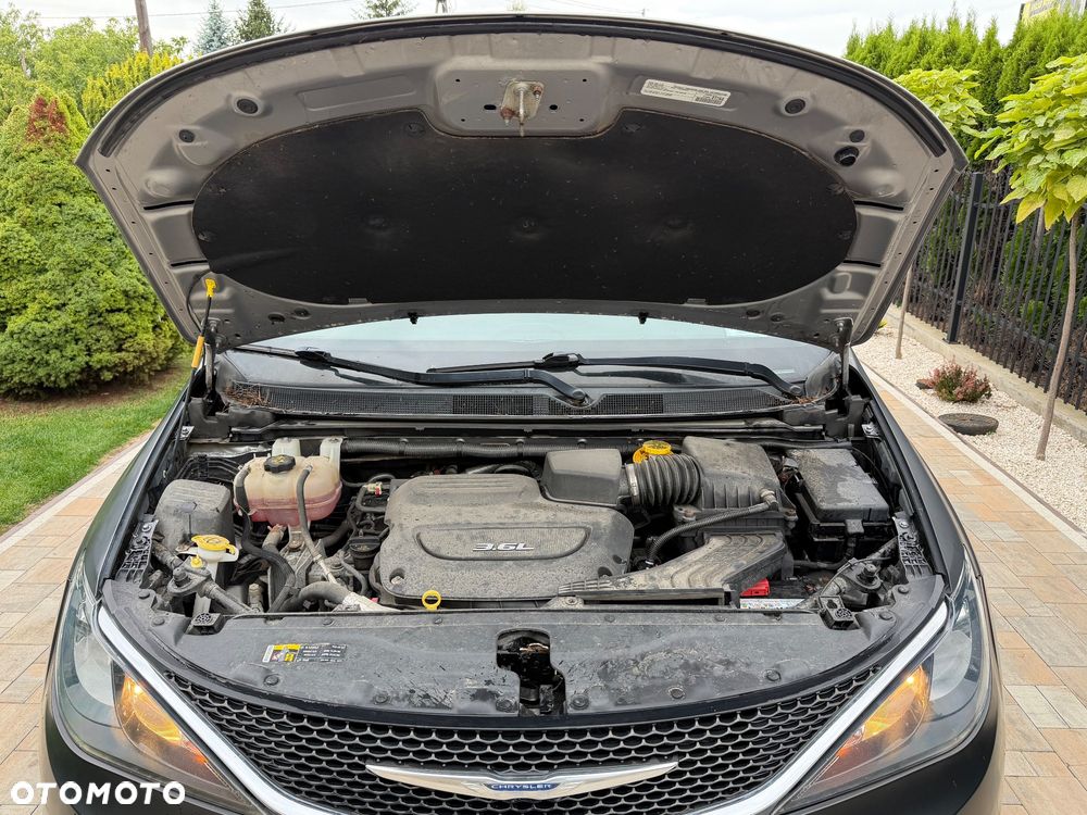 Chrysler Pacifica - 27