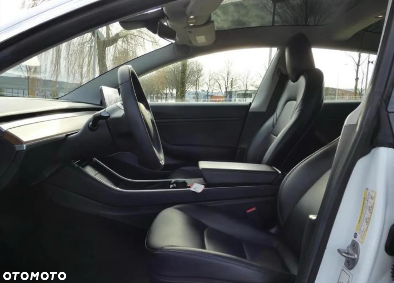 Tesla Model 3 Standard Reichweite Plus Hinterradantrieb - 14