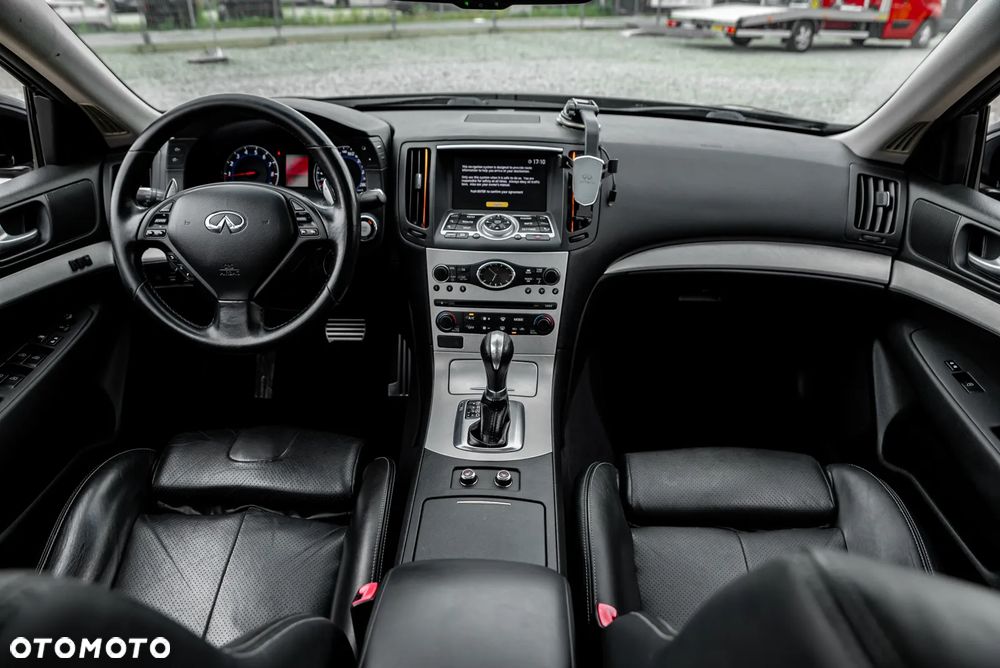 Infiniti G G37 S - 26