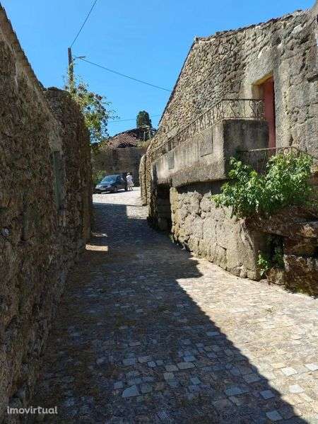 Casa em pedra perto da serra da Estrela - Grande imagem: 3/8