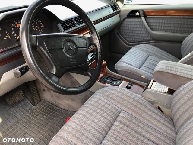 Mercedes-Benz W124 (1984-1993) - 38