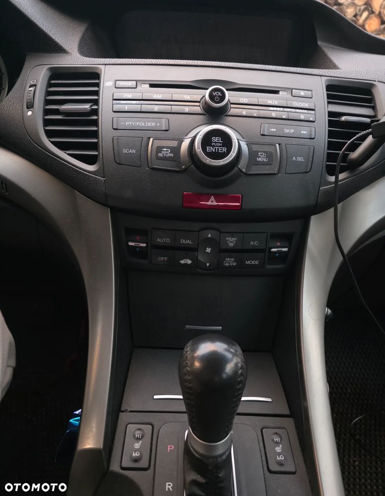 Honda Accord 2.0 Executive - 8