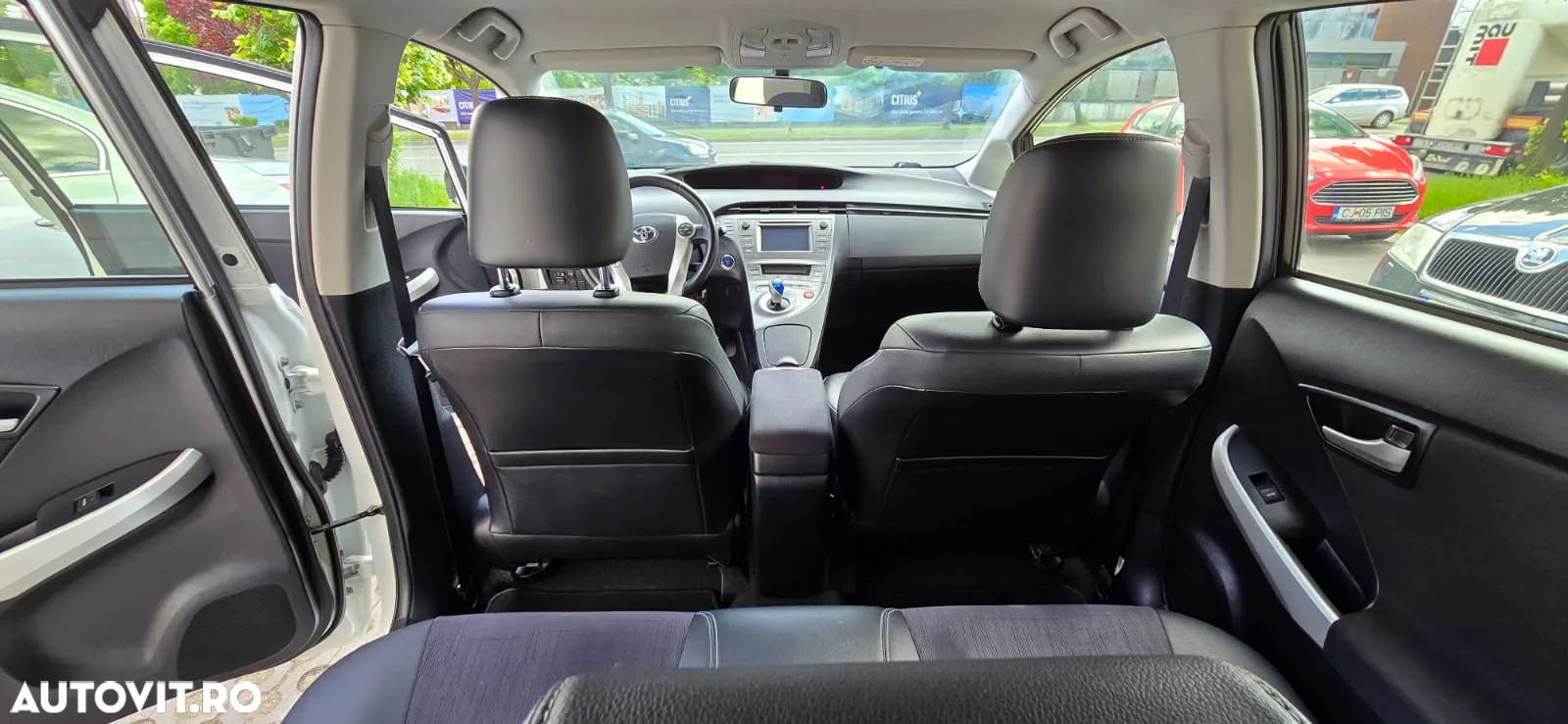 Toyota Prius (Hybrid) Executive - 21