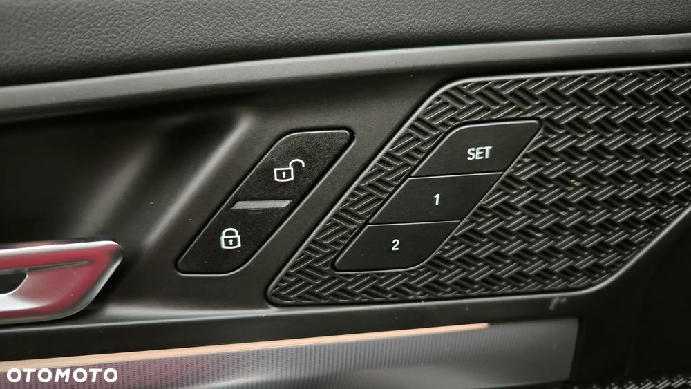 BMW X1 xDrive25i GPF M Sport - 18