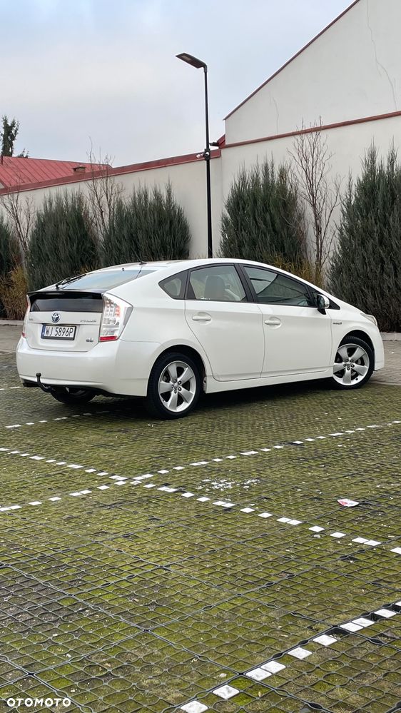 Toyota Prius 1.8 HSD Premium - 18