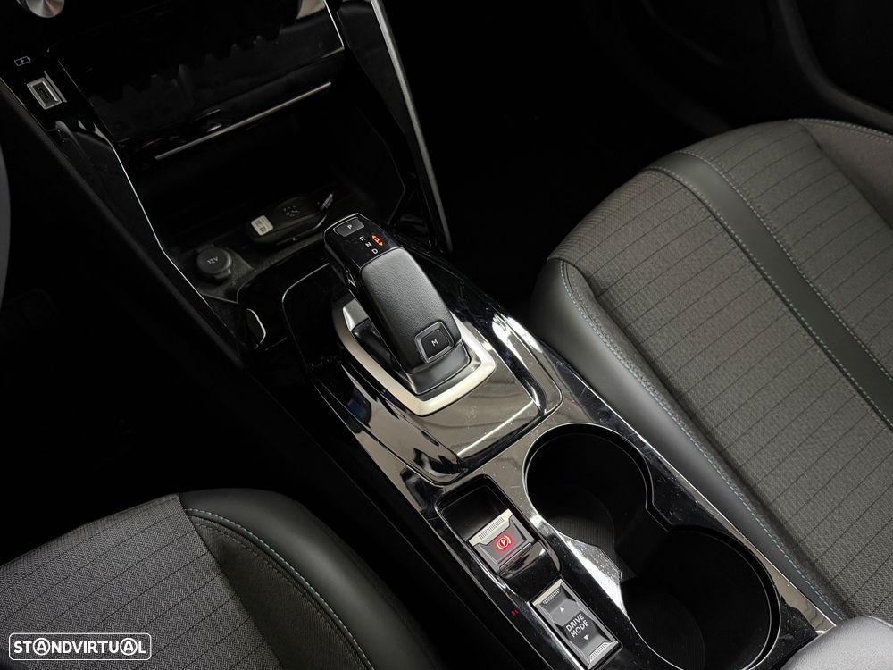 Peugeot 2008 PureTech 130 EAT8 Allure - 8