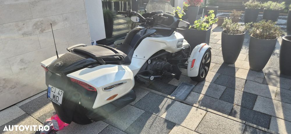 Can-Am Spyder - 3