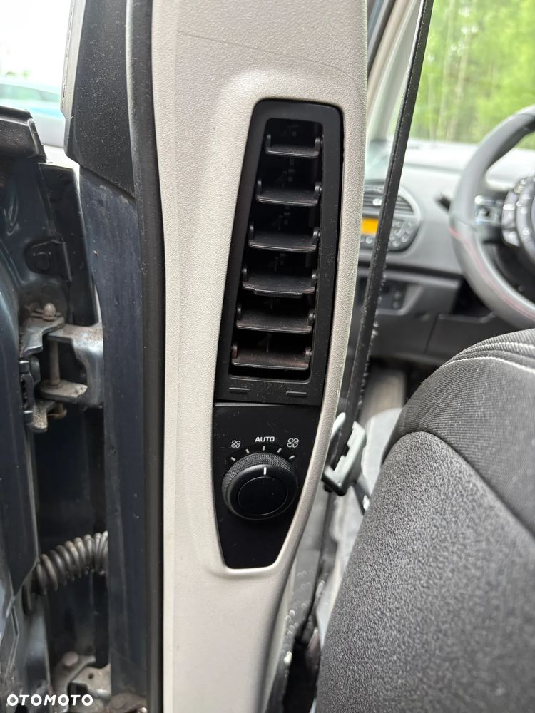 Citroën C4 Picasso - 16
