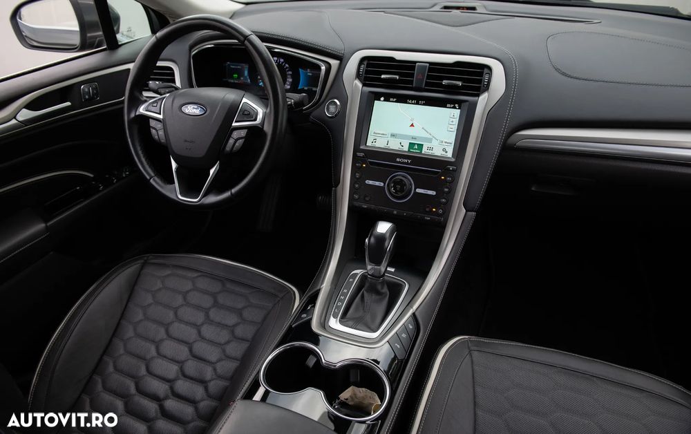 Ford Mondeo 2.0 HEV Vignale - 35
