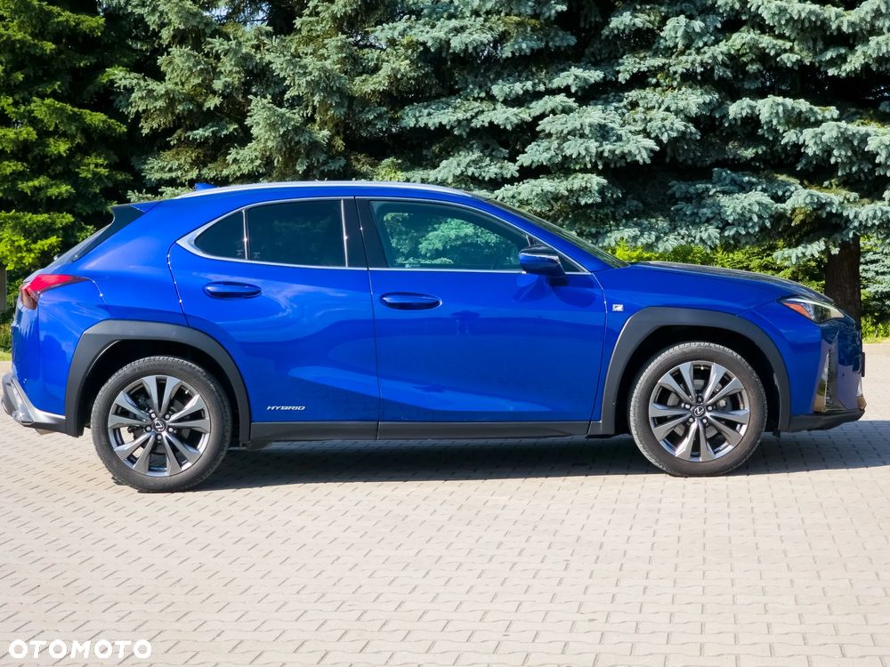 Lexus UX 200 F Sport 2WD - 2