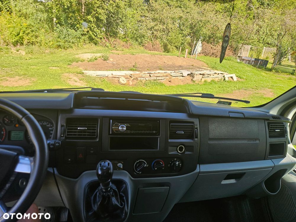 Ford Transit 350L - 4