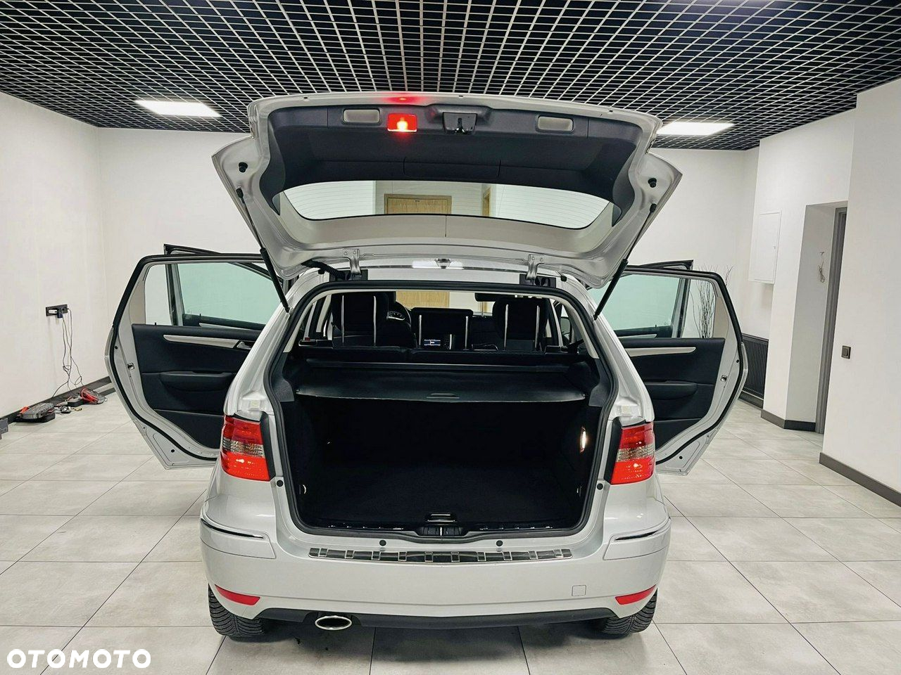 Mercedes-Benz Klasa B 180 BlueEffICIENCY - 27