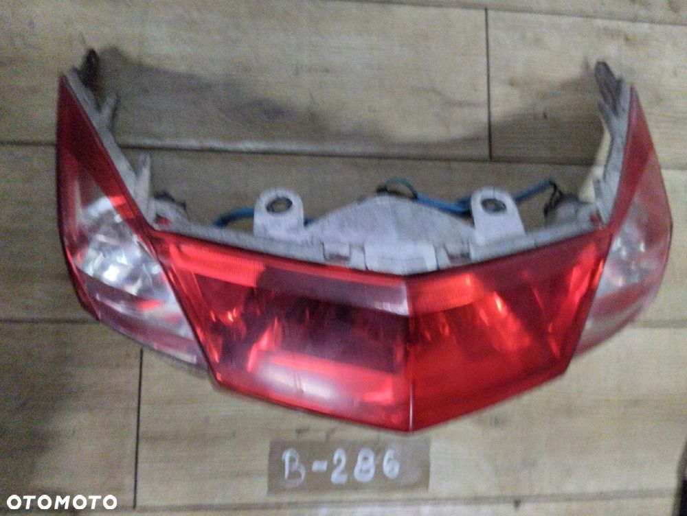 kymco downtown 300 i lampa tył - 3