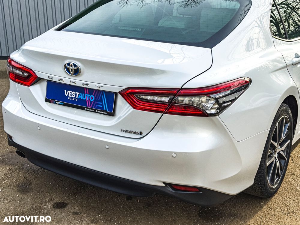 Toyota Camry 2.5 Hybrid Exclusive - 33