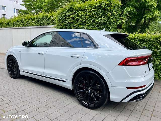 Audi Q8 - 7