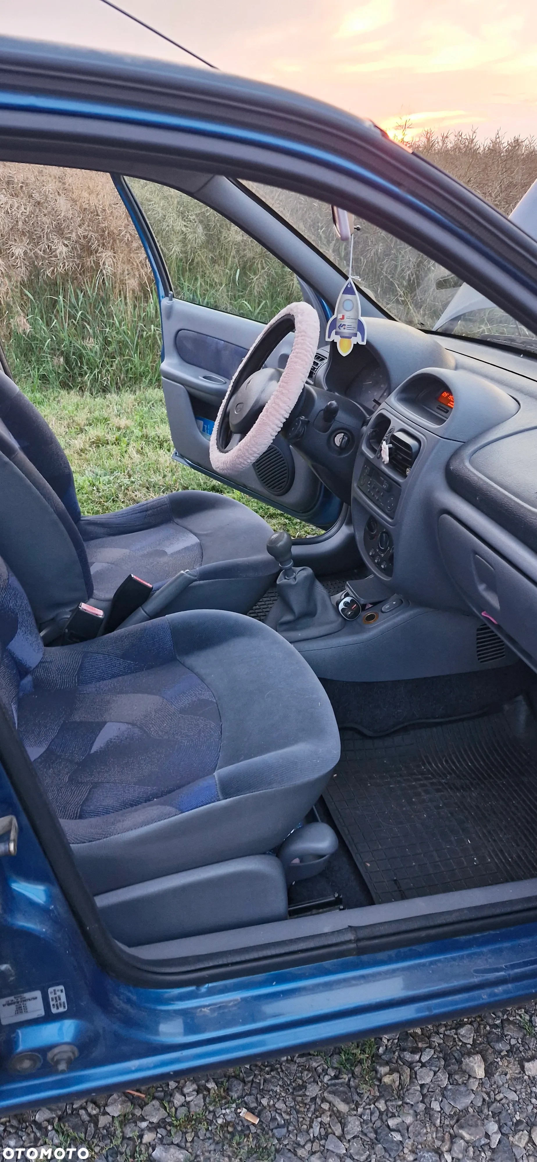 Renault Clio 1.2 Campus Authentique - 3