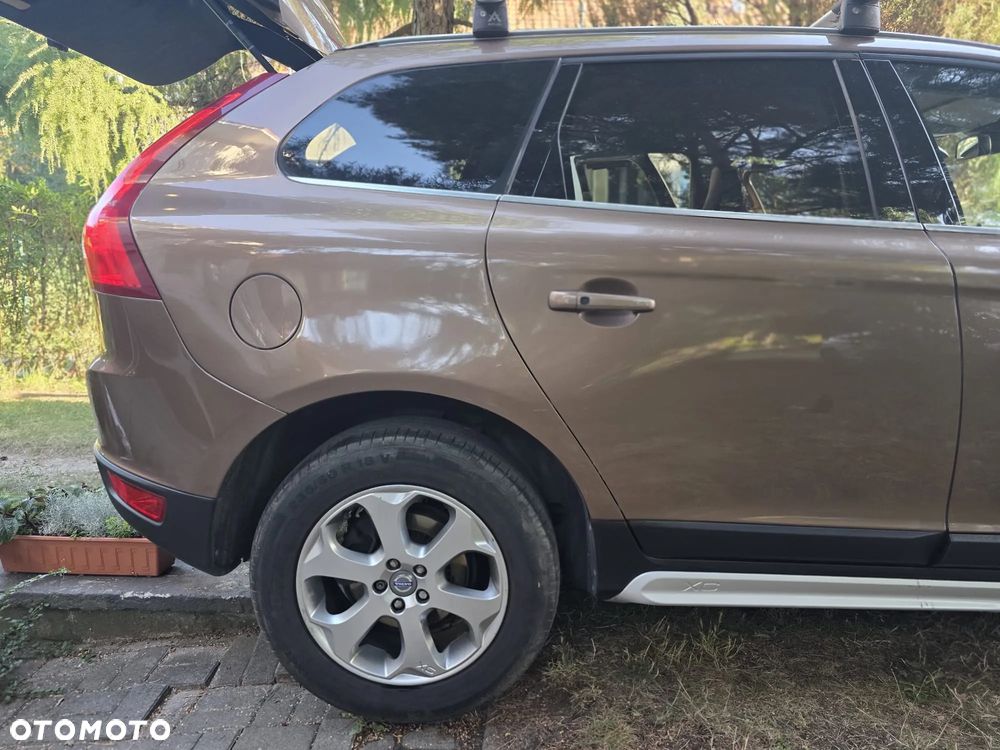 Volvo XC 60 D5 AWD Summum - 19