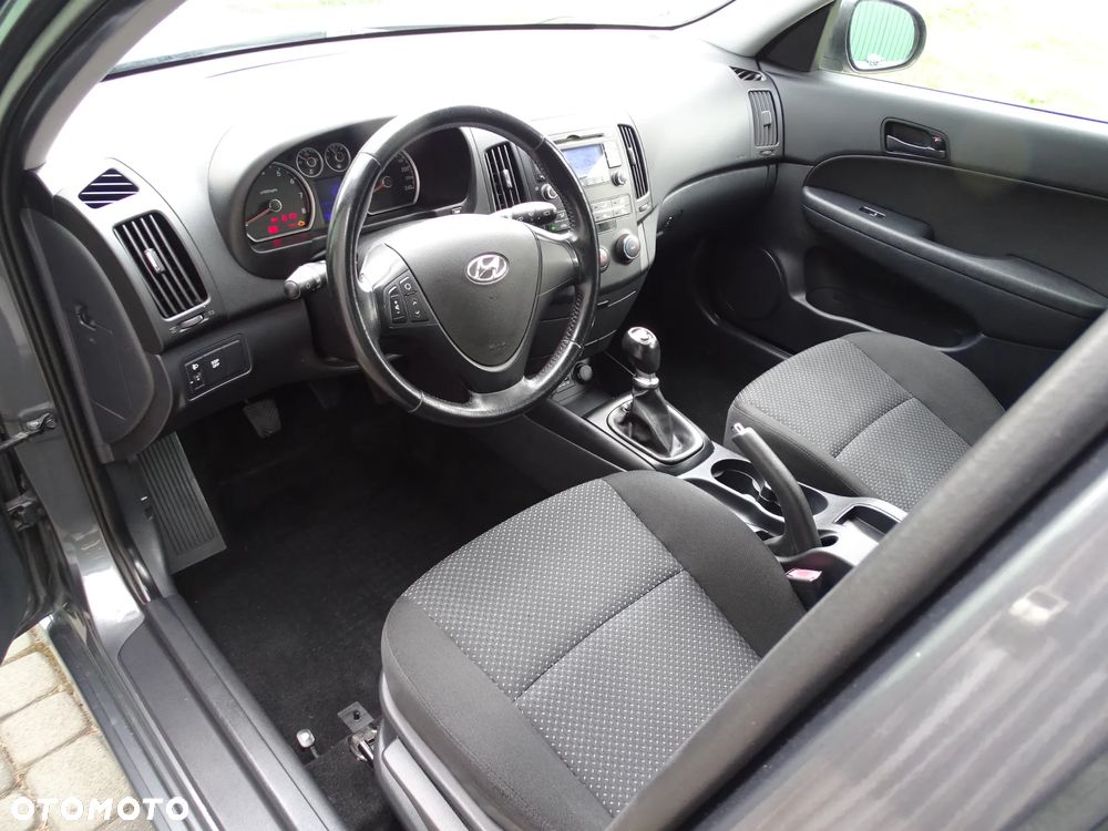 Hyundai i30 1.4 Classic + - 13