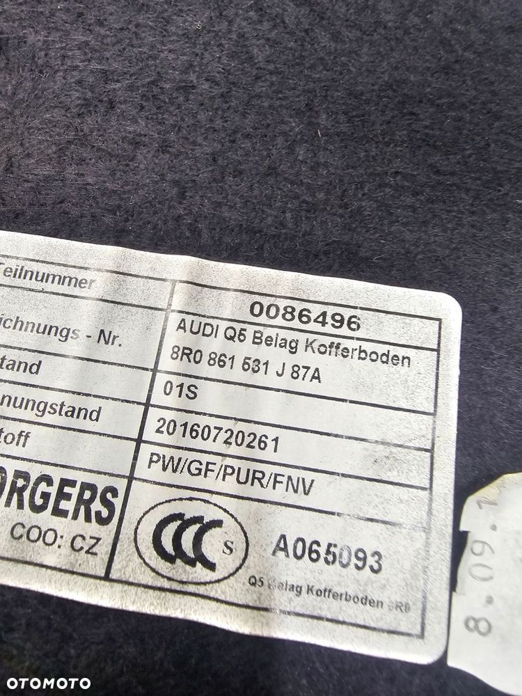 PODŁOGA BAGAŻNIKA DYWAN AUDI Q5 8R LIFT 8R0861531J - 9
