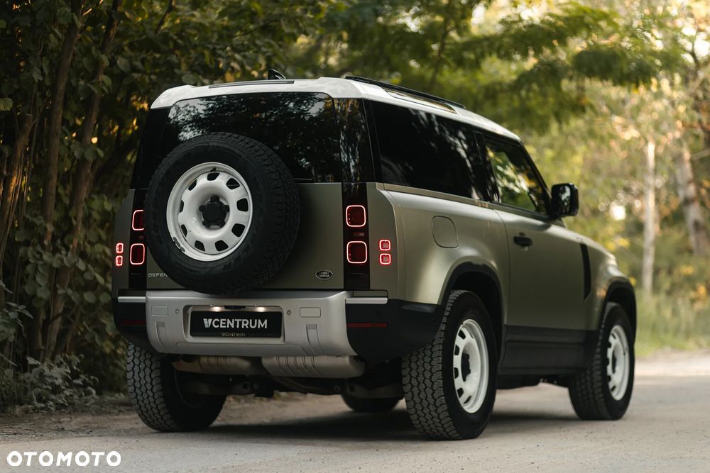 Land Rover Defender 3.0 D200 mHEV - 23