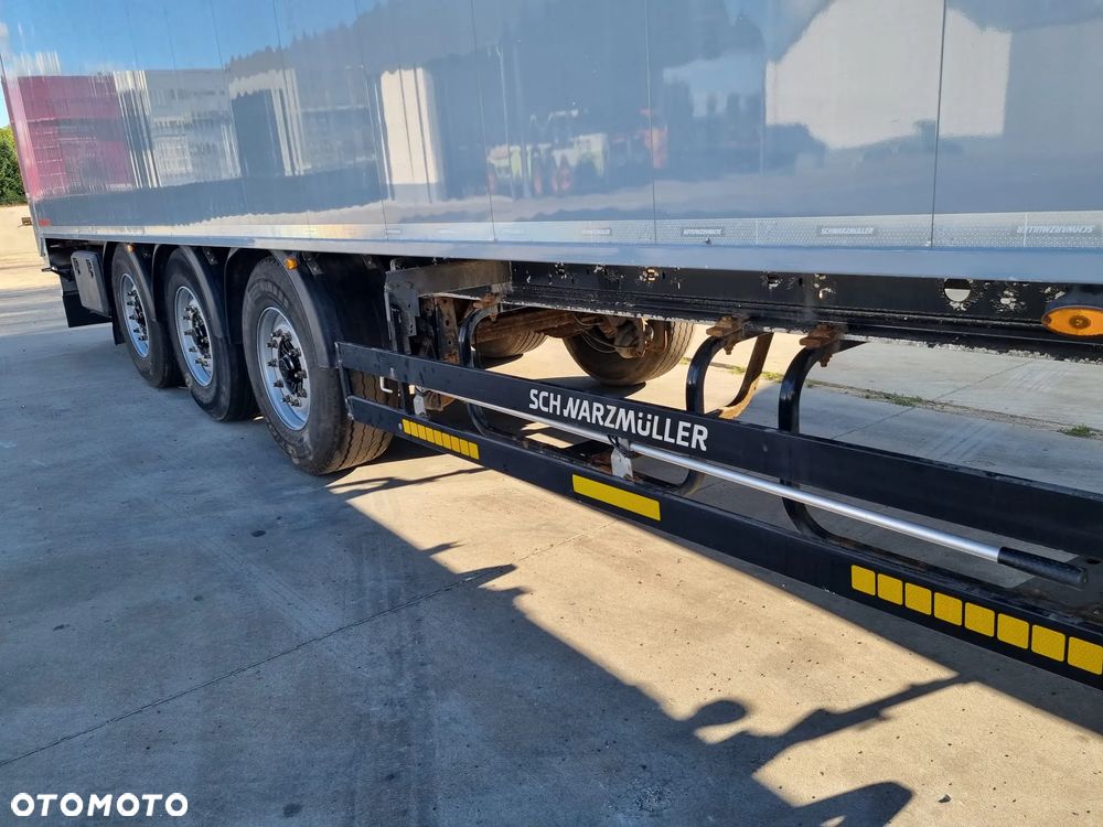 Schwarzmuller Ruchoma podłoga 92m3 Podłoga 10 mm 2018 rok - 9