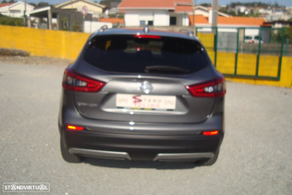 Nissan Qashqai 1.5 dCi N-Connecta J18+Led - 11