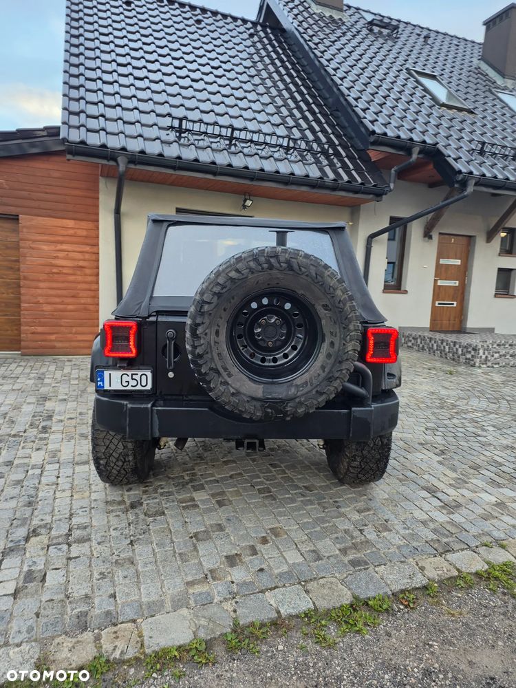 Jeep Wrangler Unlimited 3.8 Sahara - 9