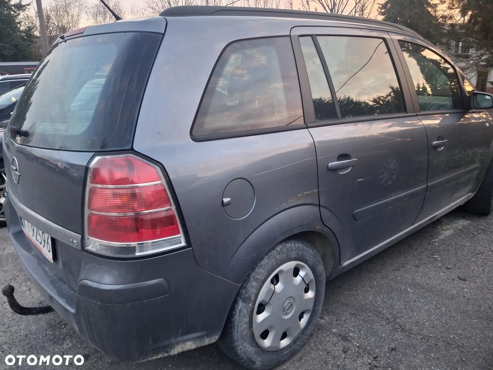 Opel Zafira 1.8 - 6