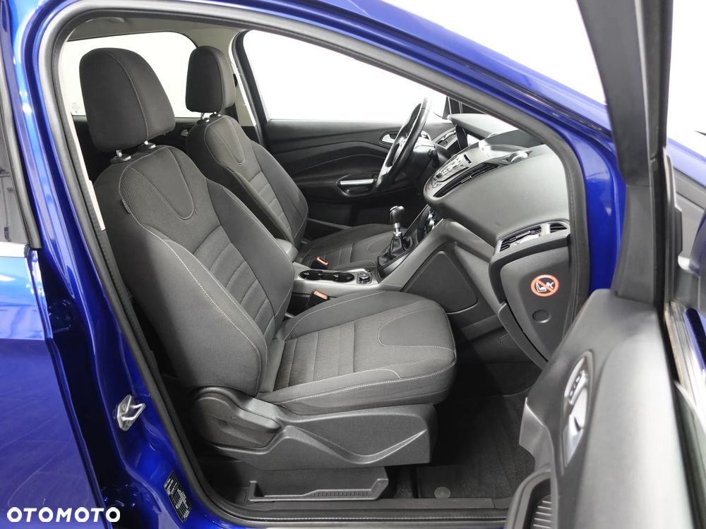 Ford Kuga - 25