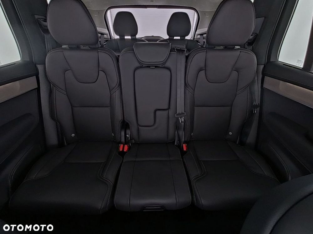 Volvo XC 90 T8 AWD Plug-In Hybrid Ultra Dark 7os - 13