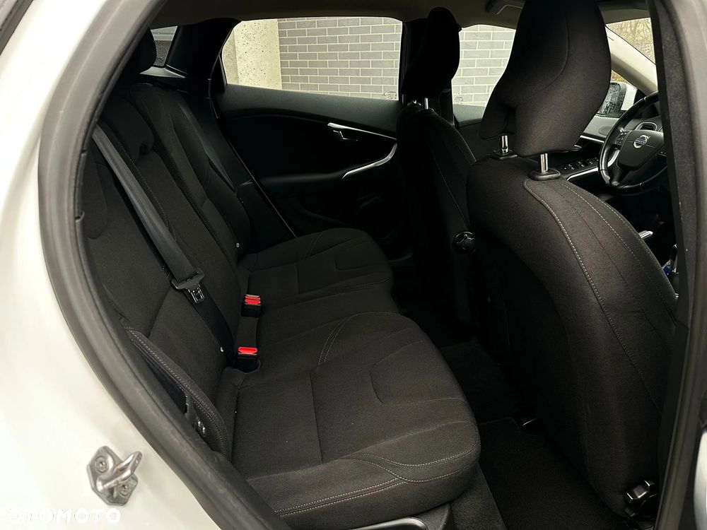 Volvo V40 T2 You - 10