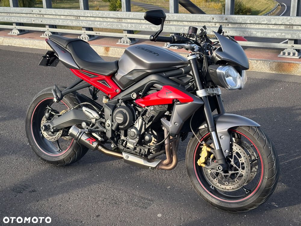 Triumph Street Triple - 1