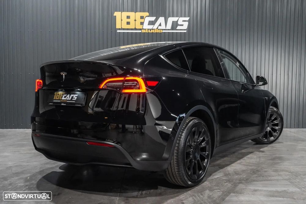 Tesla Model Y Long Range Dual Motor AWD - 43