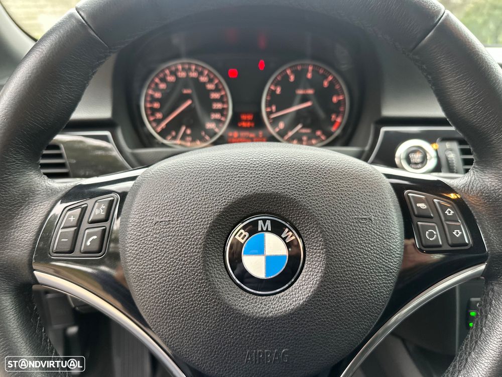 BMW 320 i Cabrio - 16