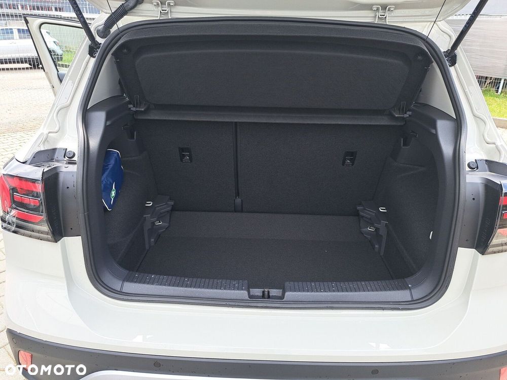 Volkswagen T-Cross - 17