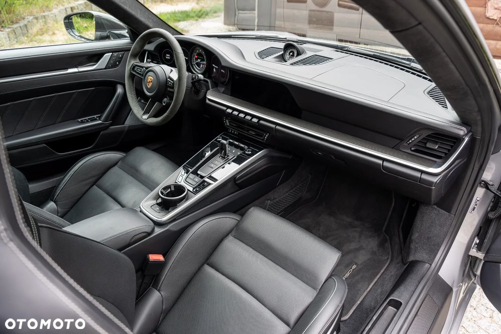 Porsche 911 Turbo S - 26