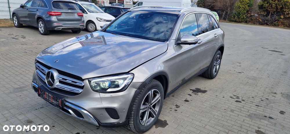 Mercedes-Benz GLC 220 d 4Matic 9G-TRONIC Exclusive - 24