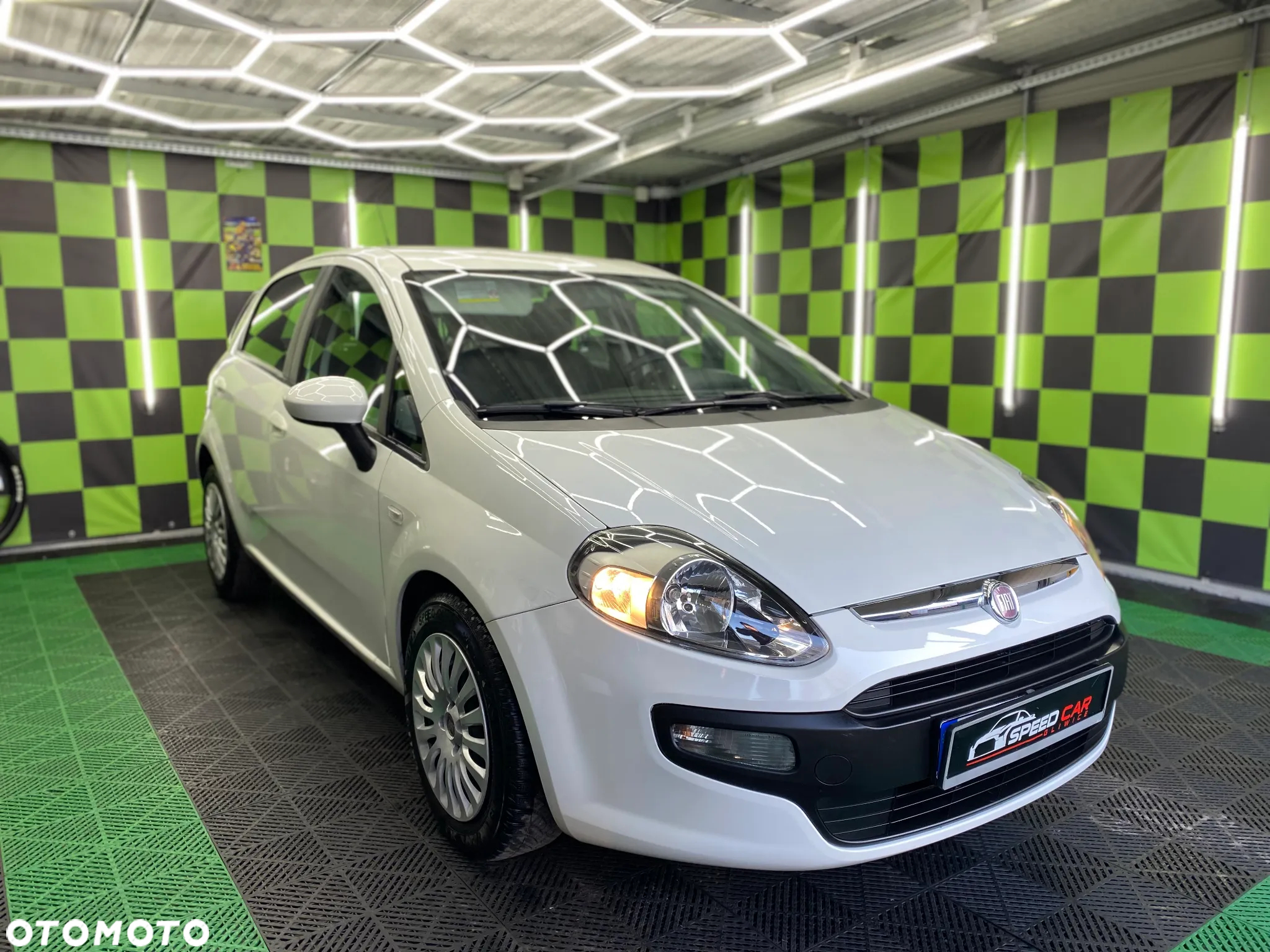 Fiat Grande Punto 1.4 8V Active - 22