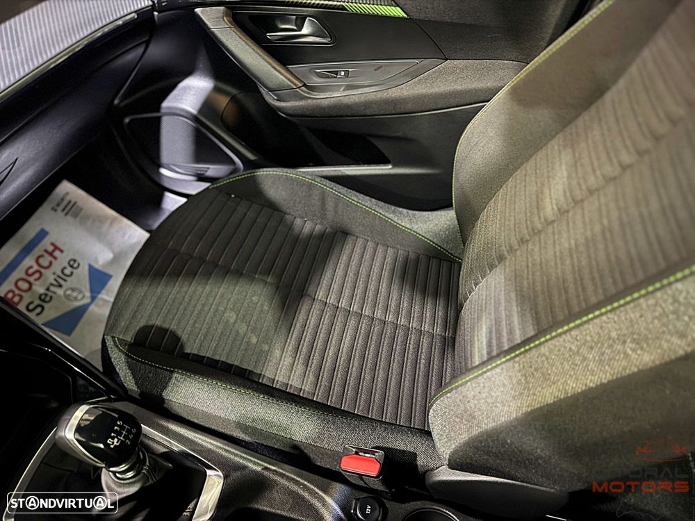 Peugeot 2008 1.2 PureTech SE Style - 20