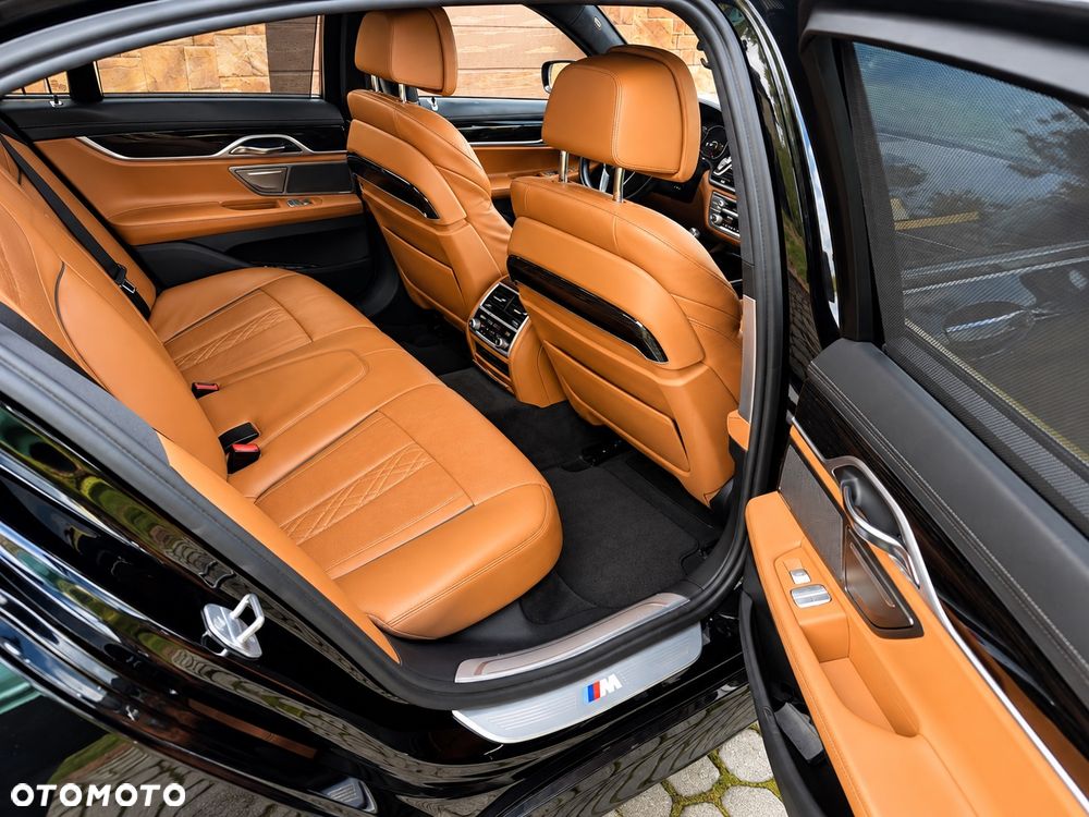 BMW Seria 7 750d xDrive - 36