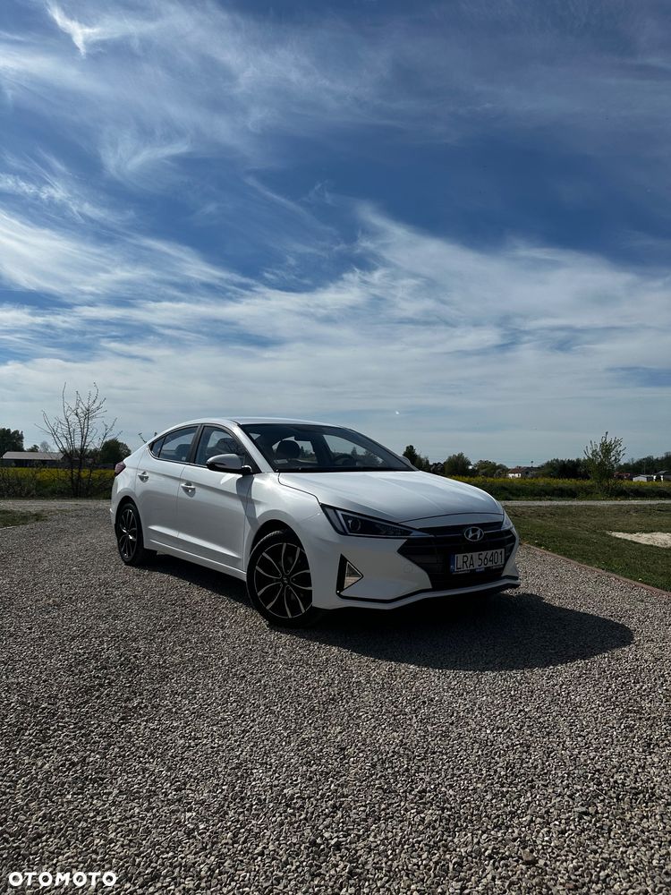 Hyundai Elantra 1.6 Comfort Premiere - 7