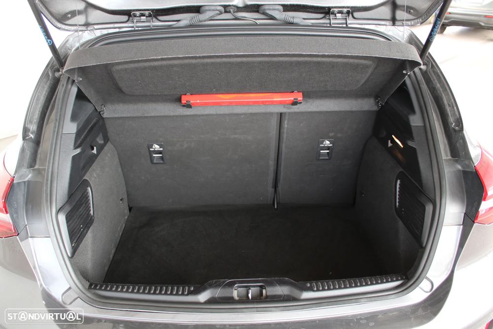 Ford Focus 1.0 EcoBoost MHEV ST-Line Aut. - 23