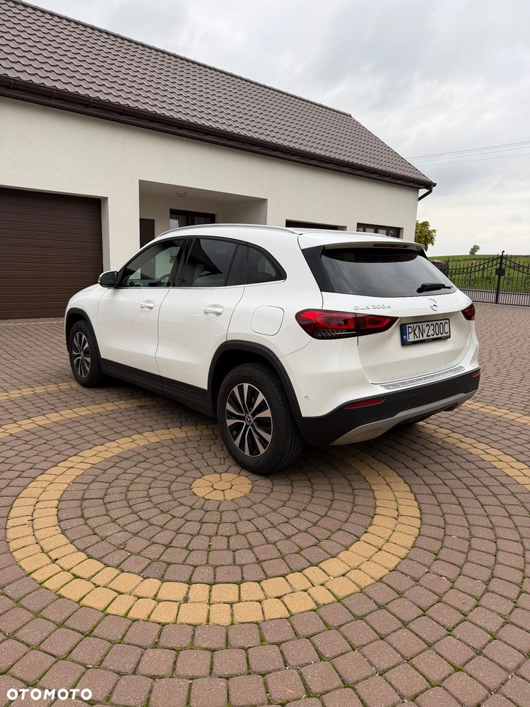 Mercedes-Benz GLA - 3